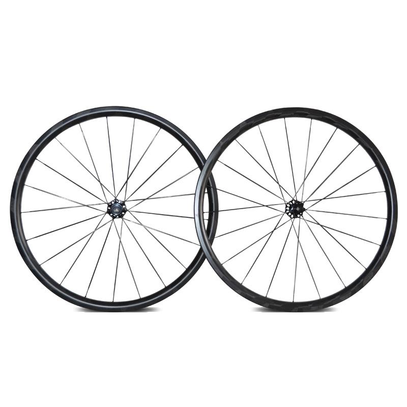 28mm wide 30mm deep carbon spoke wheels